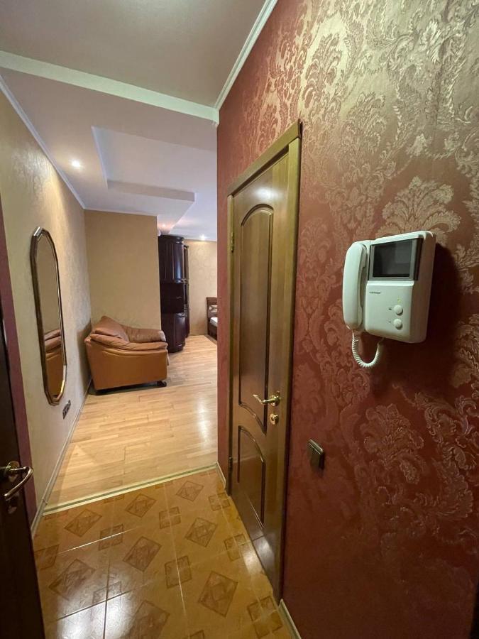 One bedroom Kreschatik Str 4 Kiew Exterior foto